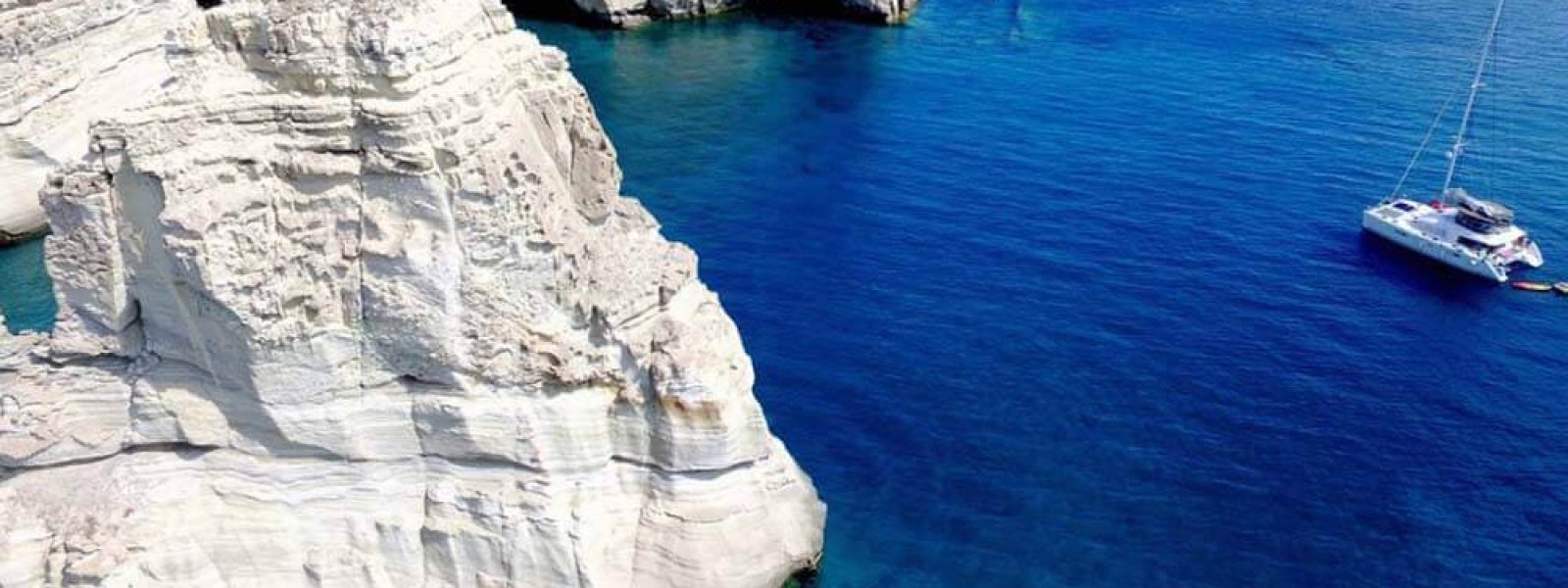 ta-esoda-se-katalimata-ke Τα έσοδα σε καταλύματα και εστίαση στις Κυκλάδες