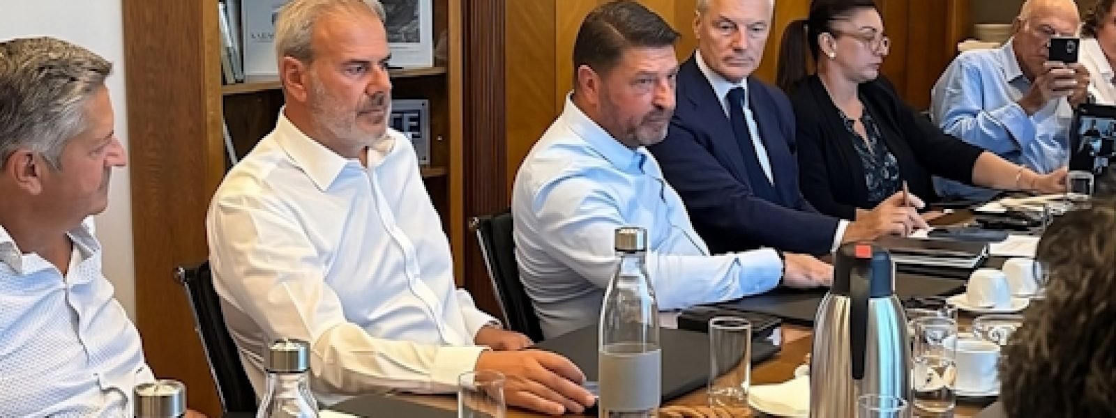 plesio-sinergasias-metaxi-tis-periferias Πλαίσιο συνεργασίας μεταξύ της Περιφέρειας Αττικής και του ΣΕΤΕ για την τουριστική ανάδειξη της Αττικής