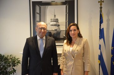 sinantisi-kefalogianni-me-ton-presvi